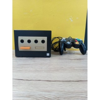 CONSOLE GAME CUBE AVEC MANETTE + SONIC